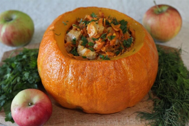 М'ясо з овочами, запечене в гарбузі