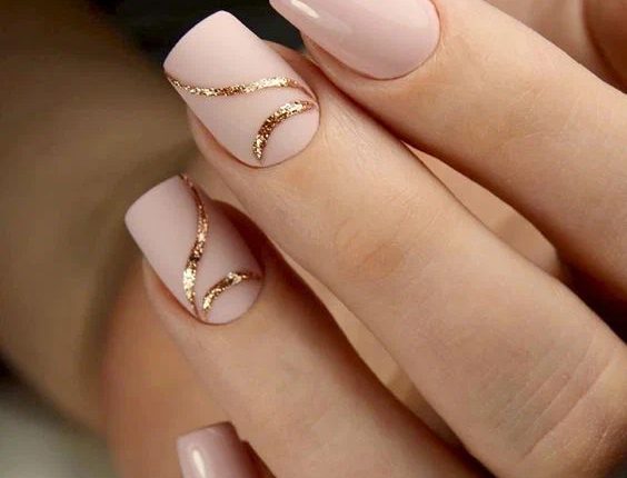 Модний манікюр в ніжних відтінках 2023 11