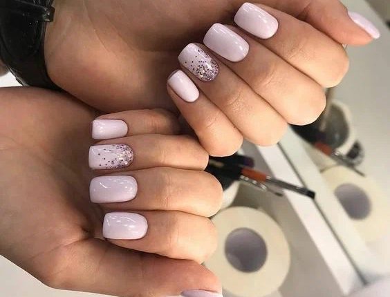 Модний манікюр в ніжних відтінках 2023 3