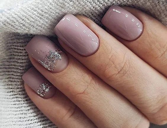 Модний манікюр в ніжних відтінках 2023 4