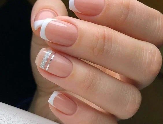 Модний манікюр в ніжних відтінках 2023 6