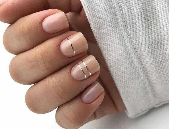 Модний манікюр в ніжних відтінках 2023 9