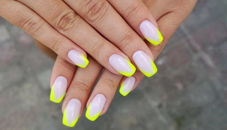 Трендові ідеї жовтого манікюру 2023 3