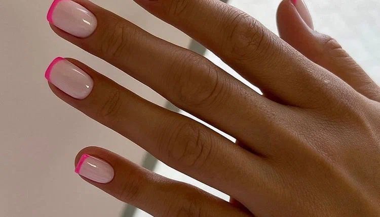 Модні варіанти нюдового манікюру на весну 2023 3
