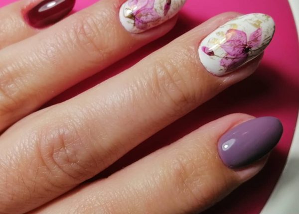 Modnyi akvarelnyi manikiur 2023 10